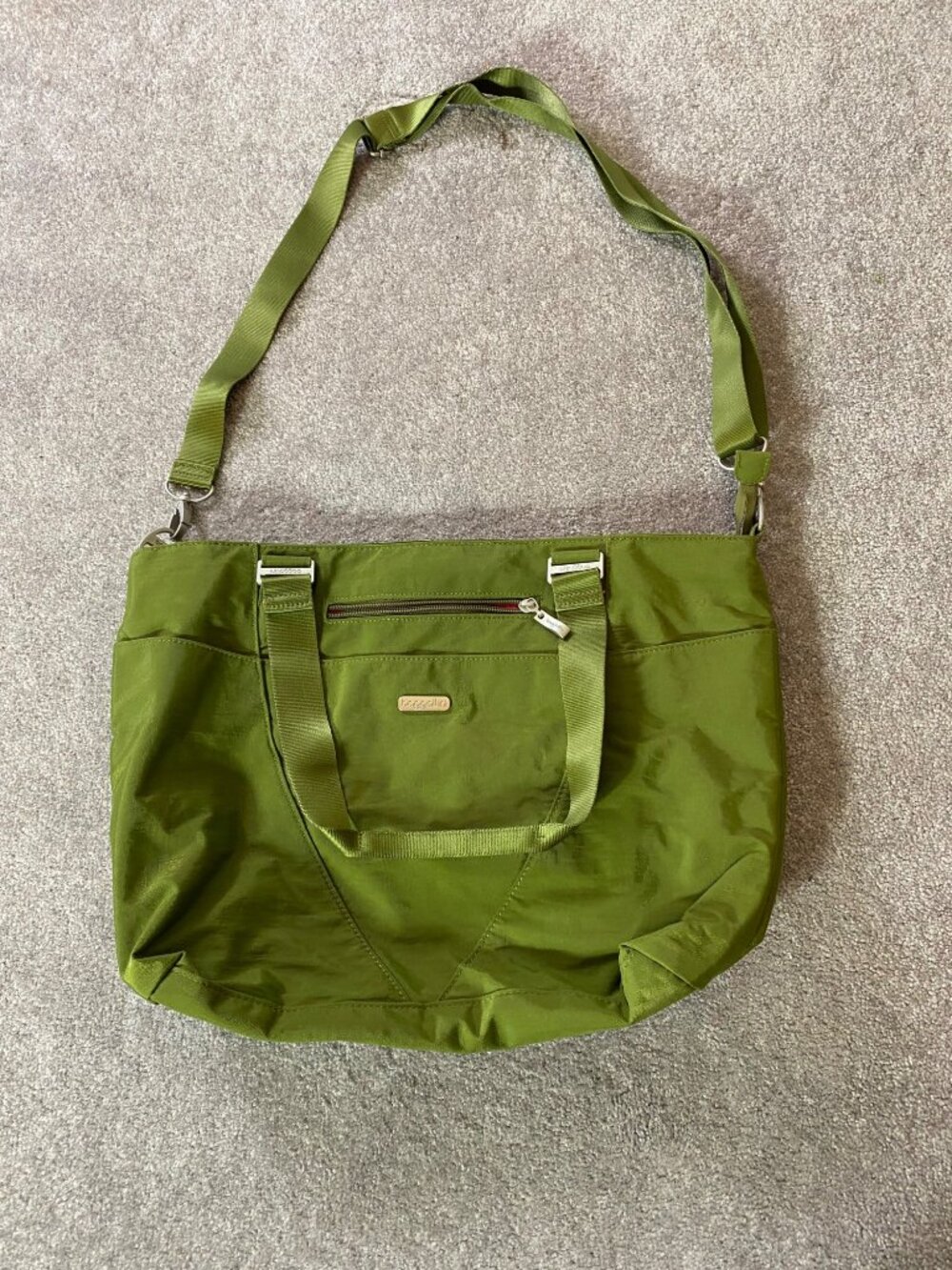 Baggallini Green Nylon Shoulder Bag Adjustable Strap Multiple Zippered Compartme